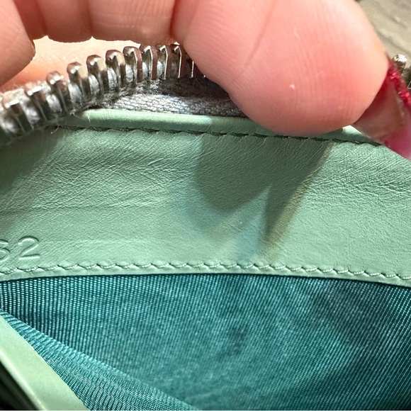 Authentic Prada Gray Leather wallet with mint interior - Picture 9 of 10